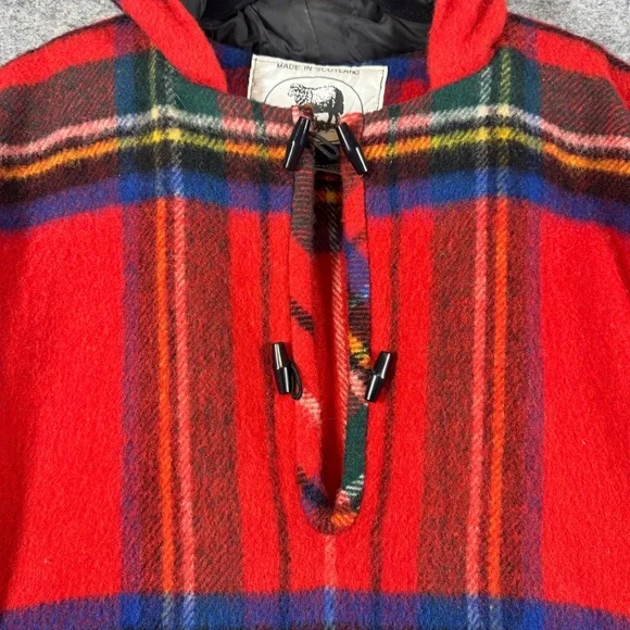 Vintage Edinburgh Woollen Mill Red Plaid Tartan Wool Poncho Cape Hooded Fringe - Picture 7 of 16